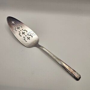 Harmony House Serenade Silver Plate Pierced Pie & Cake Server Wallace Circa 1944